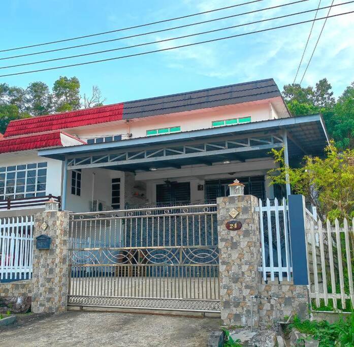 Aaronl Homestay Кота-Кинабалу Экстерьер фото