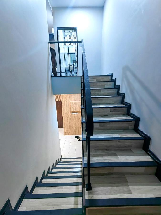 Aaronl Homestay Кота-Кинабалу Экстерьер фото